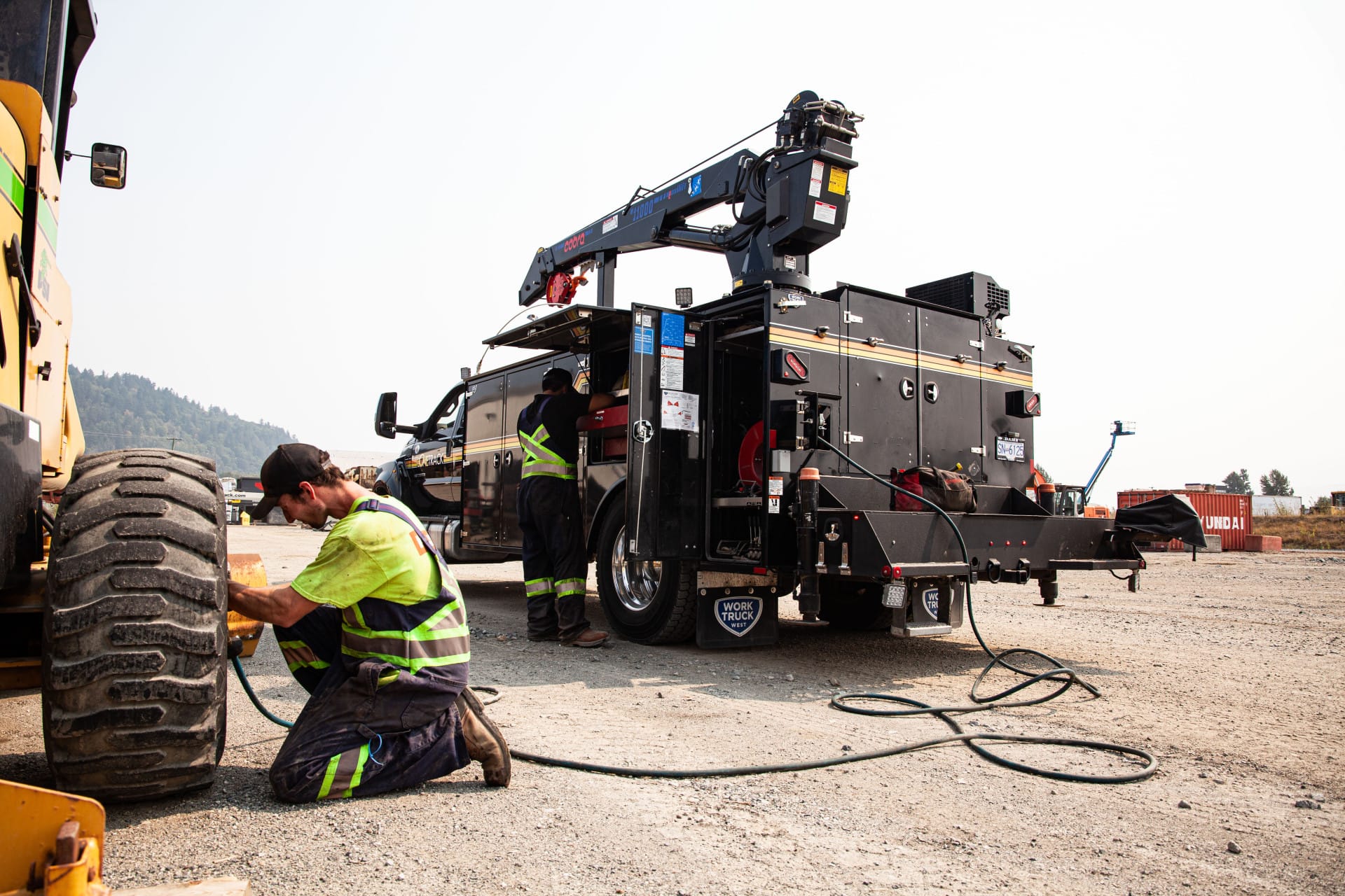 mechanics service truck